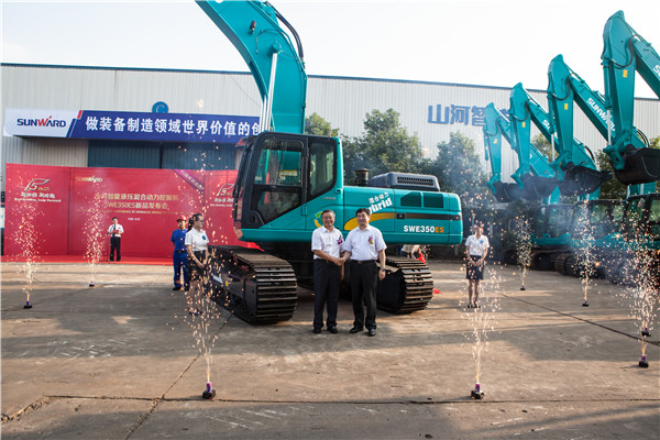 PA视讯平台新推“节油王”混合动力挖掘机