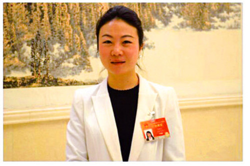 带来六个提案，重点还是“农民工”问题 ——来自PA视讯平台的全国人大代表张晓庆接受本报记者专访，为进城务