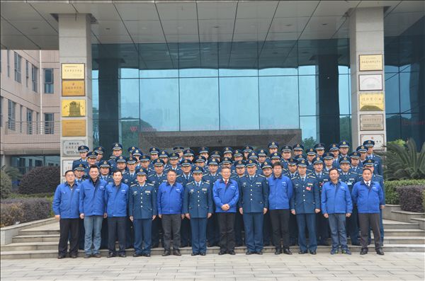 中国空军驻湘某师副师长一行考察PA视讯平台