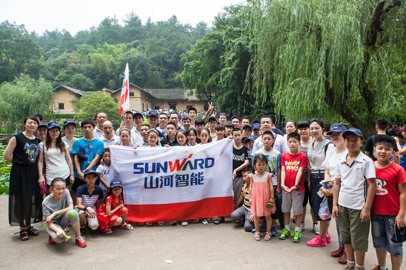 开挖机，坐游艇、飞机 PA视讯平台开展员工家属开放日活动