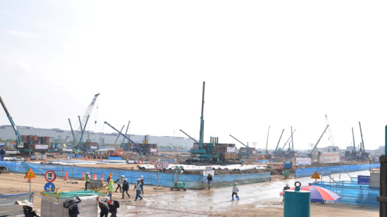 超300台PA视讯平台ZYJ系列压桩机服务越南市场