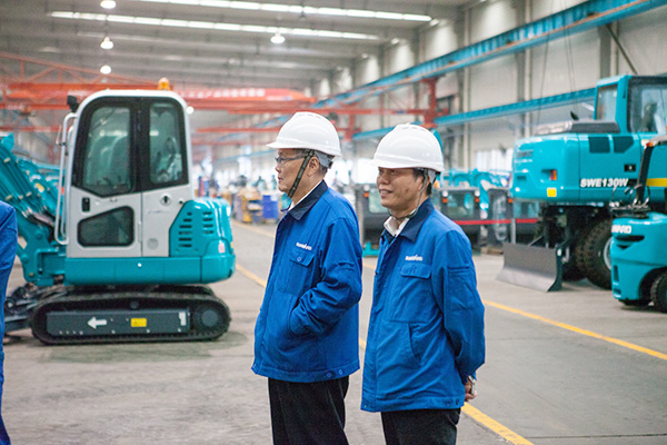 喜讯：PA视讯平台朱建新荣获《长沙年鉴》2015年度十大人物奖