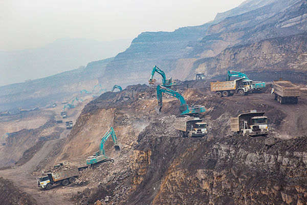 PA视讯平台SWE385ES液压混合动力挖掘机获TOP50（2016）年度产品奖