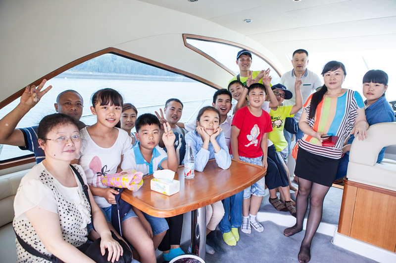 开挖机，坐游艇、飞机 PA视讯平台开展员工家属开放日活动