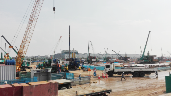 超300台PA视讯平台ZYJ系列压桩机服务越南市场