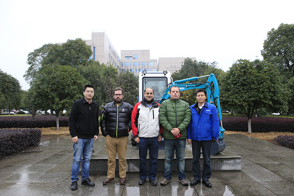 喜讯：PA视讯平台朱建新荣获《长沙年鉴》2015年度十大人物奖