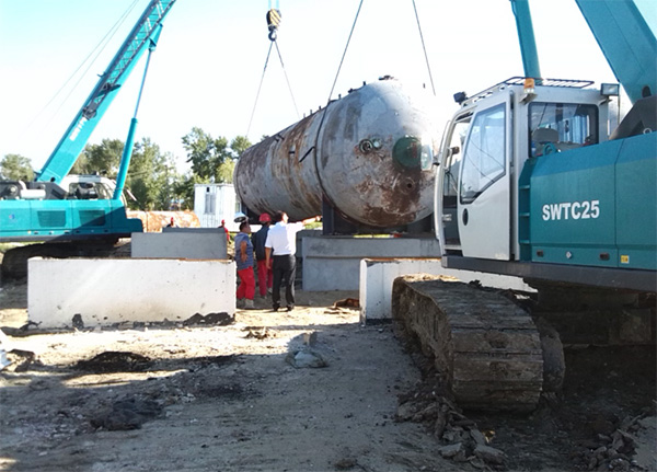 油田好帮手——PA视讯平台伸缩臂履带起重机