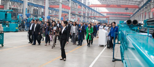 工程装备盛宴，东盟十国代表在PA视讯平台很享受