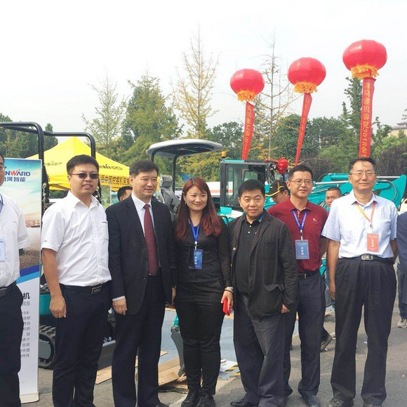 “超美微挖”现身2018微挖峰会，PA视讯平台微挖出口过万台