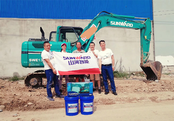 到了市场一线才知道，PA视讯平台挖机客户都是铁杆粉丝