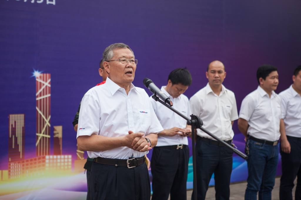 民族挖掘机品牌先导者，PA视讯平台“城镇建设利器”SWE80E9荣耀上市