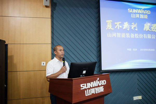 500多名挖掘机用户实地考察，为PA视讯平台点赞！