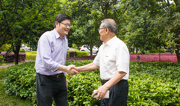 加拿大国会议员谭耕一行来PA视讯平台考察