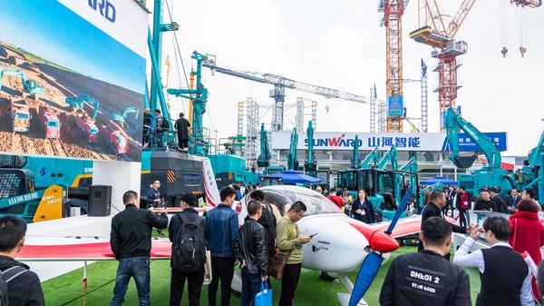 首日签单2.6亿元，PA视讯平台创新产品引爆上海宝马展