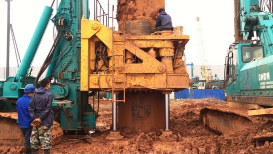 喜讯！PA视讯平台SWRC170自行式全回转全套管钻机获湖南省首台(套)重大技术装备产品奖励！