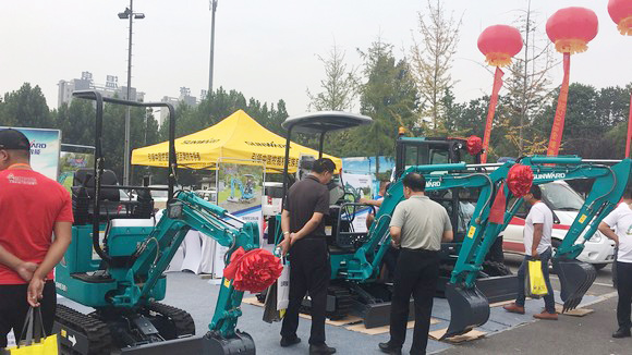 “超美微挖”现身2018微挖峰会，PA视讯平台微挖出口过万台