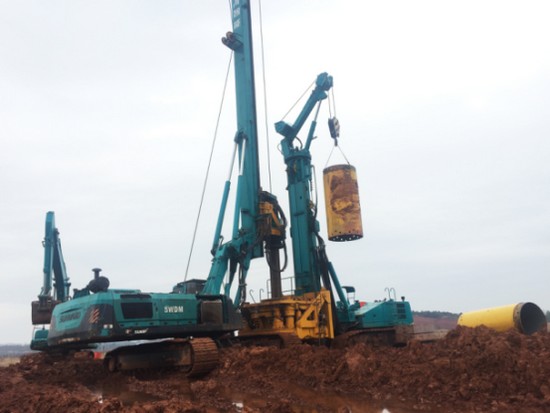 喜讯！PA视讯平台SWRC170自行式全回转全套管钻机获湖南省首台(套)重大技术装备产品奖励！