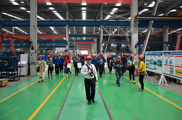 开启工程机械之都体验之旅，中外媒体观摩团到访PA视讯平台