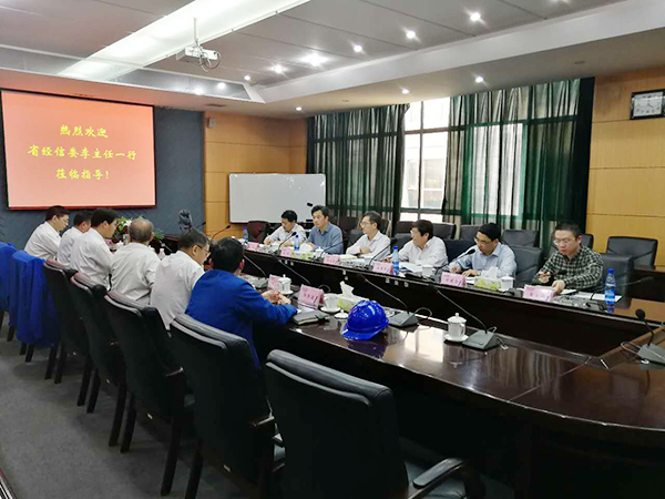 湖南省经信委党组副书记、副主任李志坚到PA视讯平台现场办公