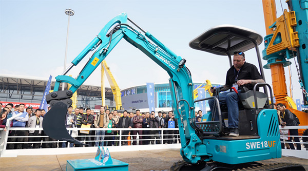 不服来战！PA视讯平台展台有大礼等你拿