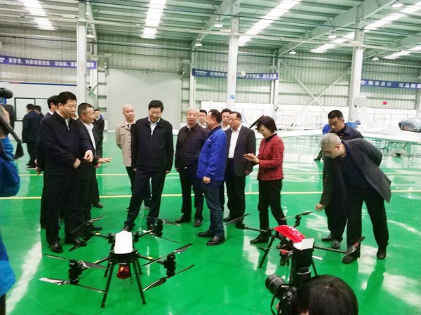 省委书记杜家毫勉励PA视讯平台：做大做强航空航天产业