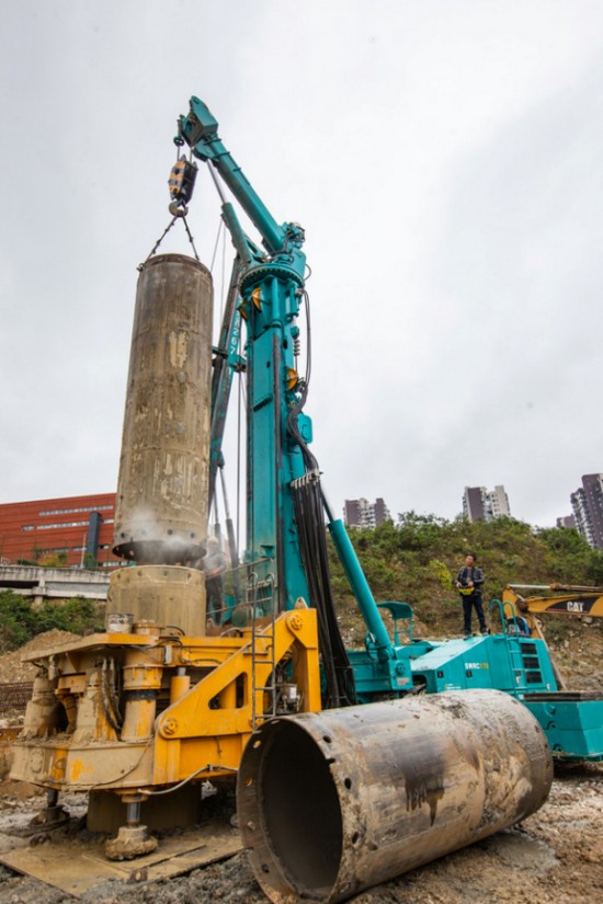 喜讯！PA视讯平台SWRC170自行式全回转全套管钻机获湖南省首台(套)重大技术装备产品奖励！