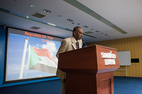 “一带一路”国家代表团到访PA视讯平台，感受“大开眼界”