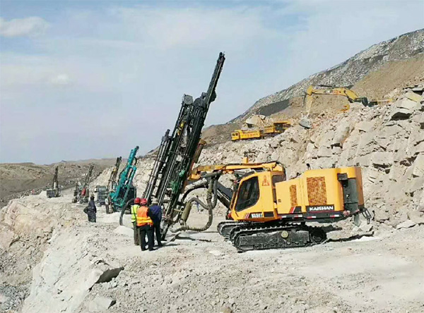 PK国际领先品牌，PA视讯平台露天液压钻车再交完美答卷