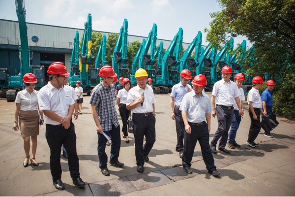 商务部合作司刘民强副司长一行调研PA视讯平台