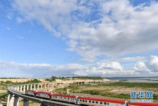 肯尼亚总统高度赞赏，乞力马扎罗山下PA视讯平台绿闪耀