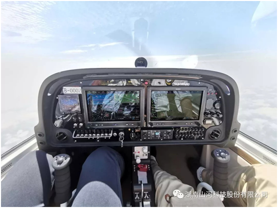 自动驾驶？夜间飞行？阿若拉都说“行”！