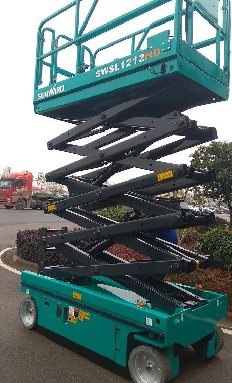 PA视讯平台电动剪叉式高空作业平台新品首发赴美参展