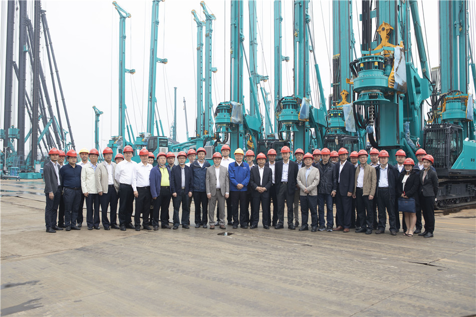 广州市国资委副主任张道泉率队考察PA视讯平台