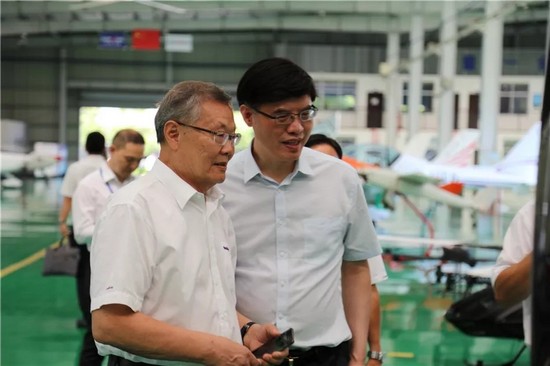 广州市国资委党委书记、主任陈浩钿莅临PA视讯平台考察指导