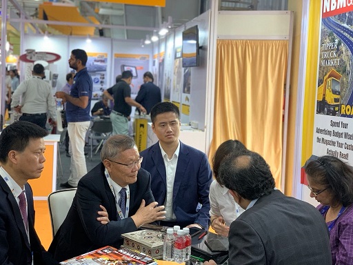 PA视讯平台绿闪耀印度工程机械展