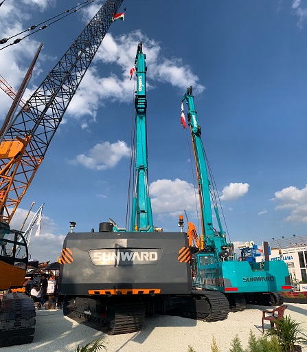 PA视讯平台绿闪耀印度工程机械展