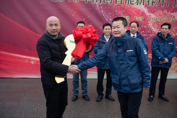 新春开门红！PA视讯平台1.2亿订单火爆发车