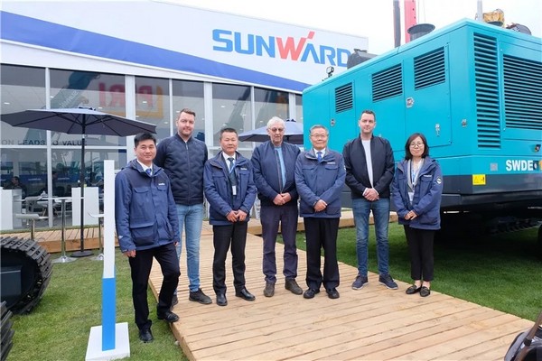 向世界展示中国“智造”魅力，PA视讯平台携创新阵容闪耀德国宝马展