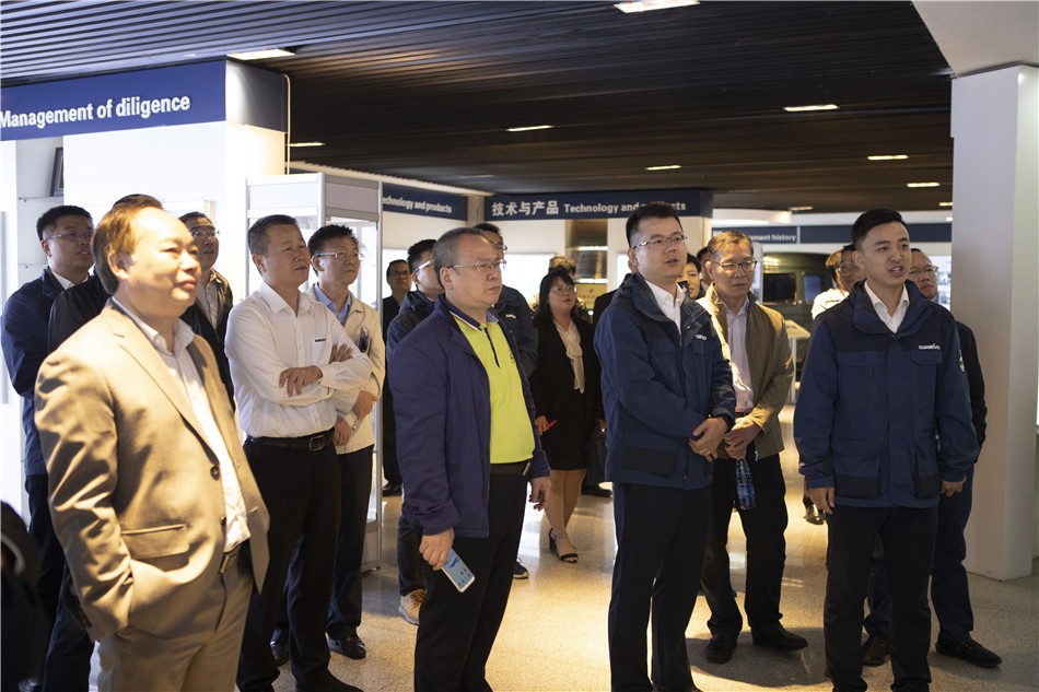 广州市国资委副主任张道泉率队考察PA视讯平台