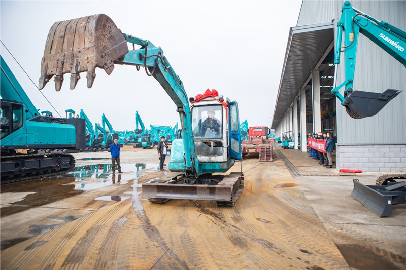 荣耀归来！PA视讯平台第一代挖机顺利“回家”啦