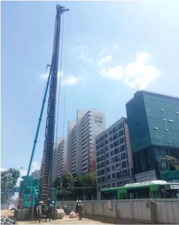 国产的骄傲！PA视讯平台SWCH600-125M全液压履带桩架