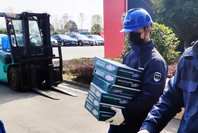 用餐安全有新招，PA视讯平台4000个保温饭盒送员工