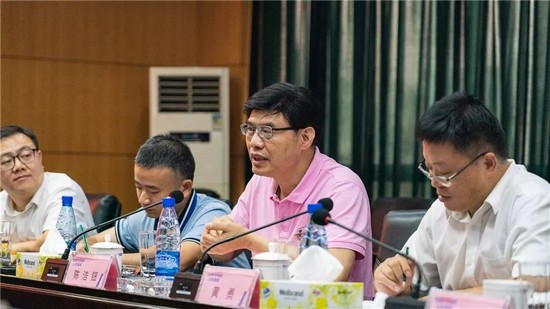 广州市国资委党委书记、主任陈浩钿莅临PA视讯平台考察指导