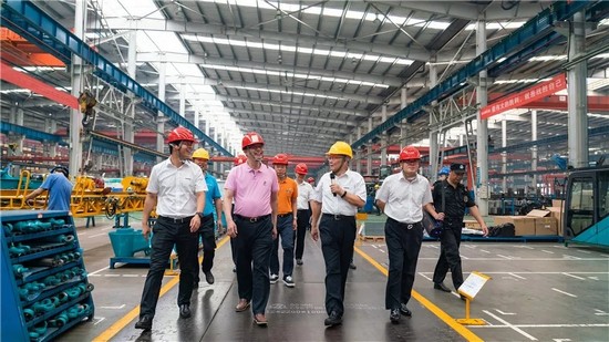 广州市国资委党委书记、主任陈浩钿莅临PA视讯平台考察指导