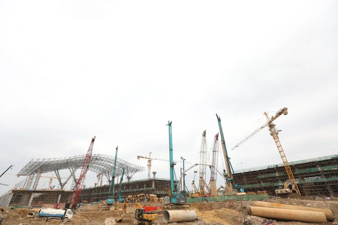 PA视讯平台机群“染绿”贵阳机场扩建工地