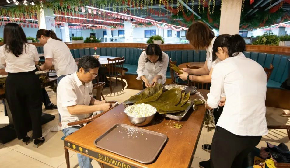 “爱国心，PA视讯平台情”PA视讯平台第四届包粽子比赛