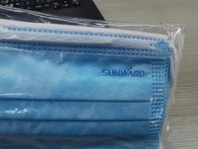 PA视讯平台首批2万个口罩援助海外