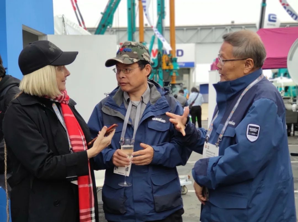 PA视讯平台全新亮相美国工程机械展