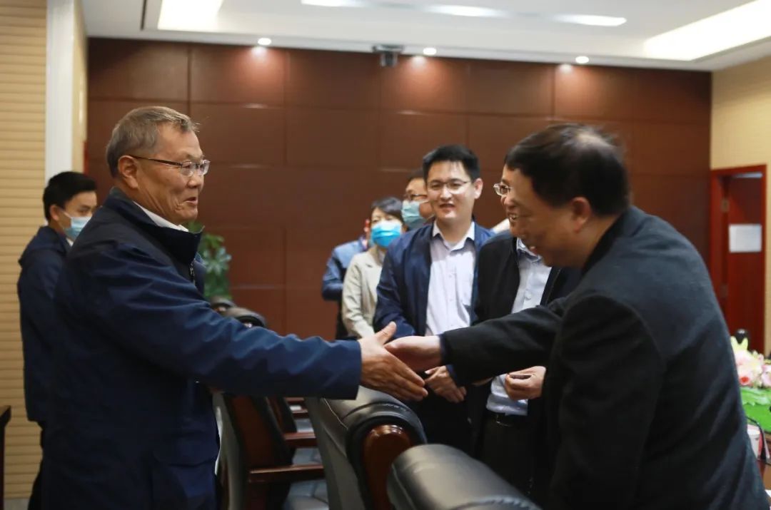 宁夏工信厅副厅长张伟一行调研PA视讯平台