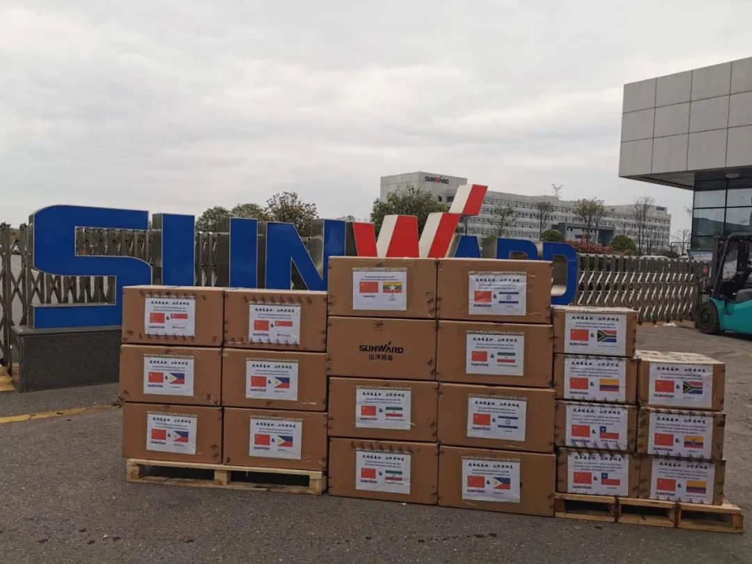 PA视讯平台首批2万个口罩援助海外